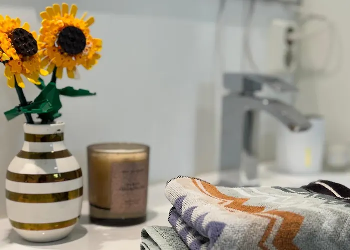 Willa Close To Center Og Ons