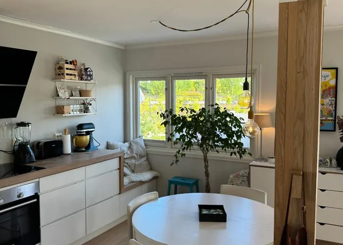 Willa Close To Center Og Ons